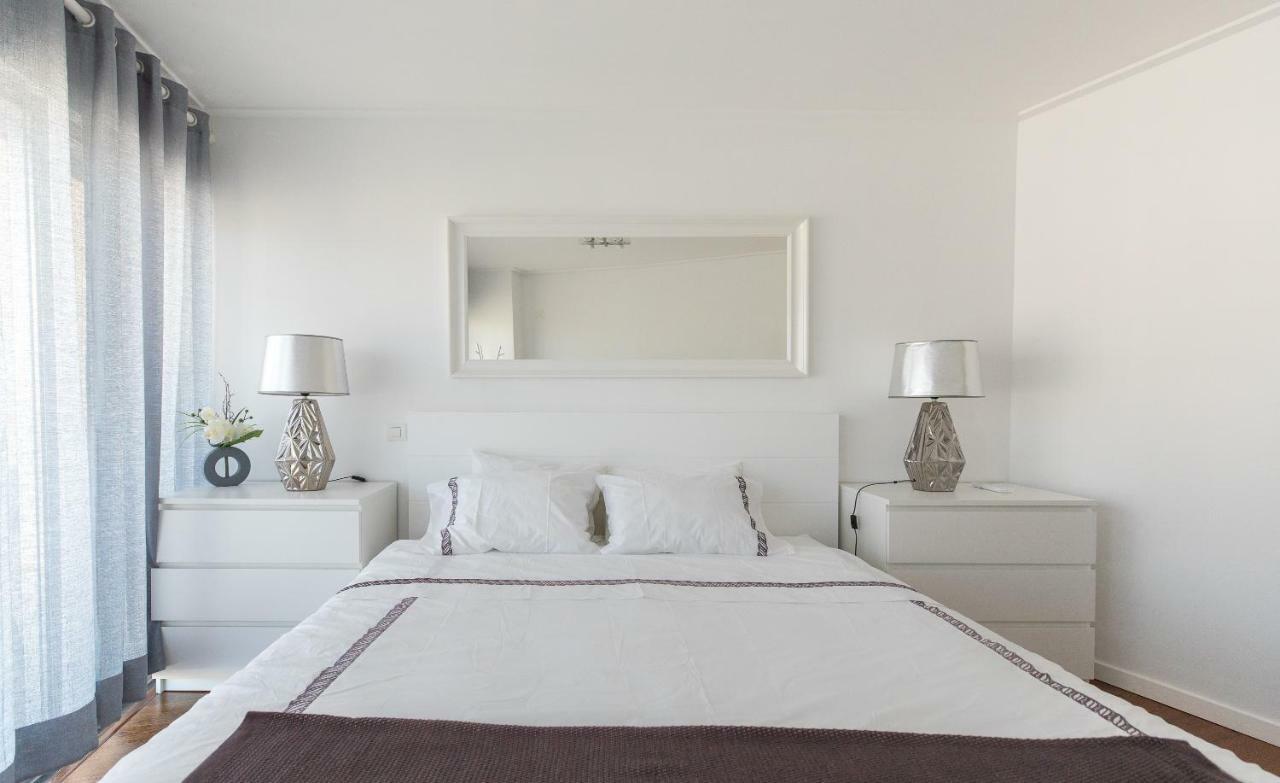 Charming With Balcony & Pool Lejlighed *